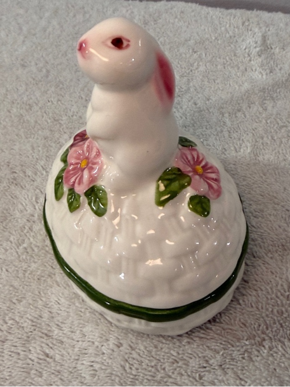 Avon White Ceramic Bunny Trinket Dish Pink Flowers Weiss Hand Painted Avon 80’s